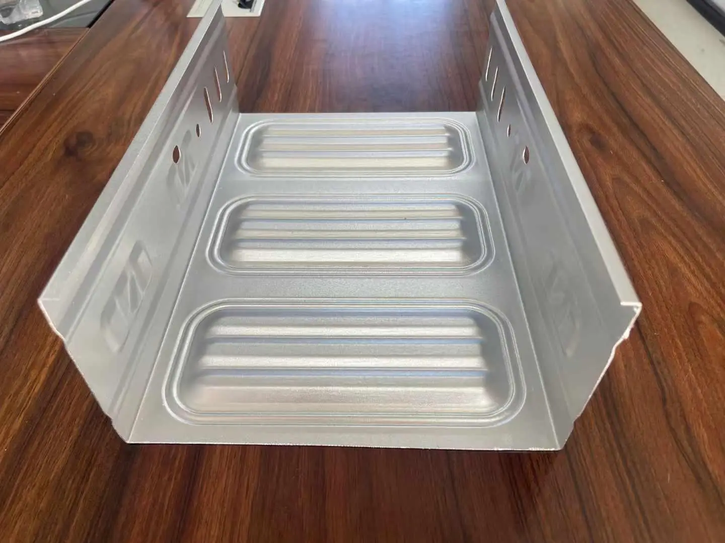 河北百著金屬制品有限公司：防火槽式/防火式/消防橋架電纜橋架專(zhuān)業(yè)制造商